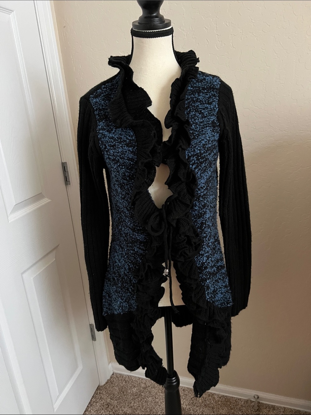Alberto Makali Black and Blue Ruffled Open-Front Knit Jacket